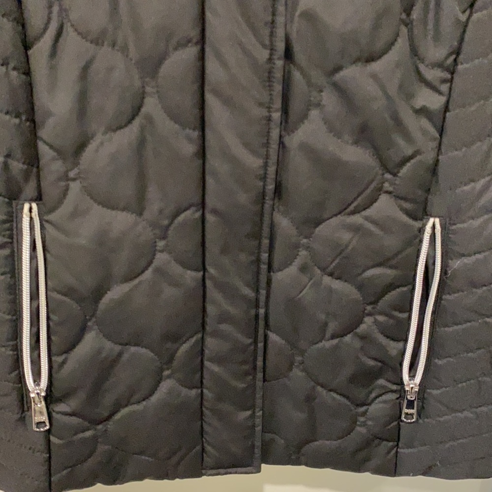 Vest - Picture 3 of 4